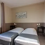 Hotel De L'univers 2*