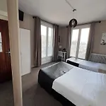 Hotel De L'univers