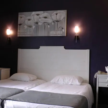 Hotel De L'univers 2*