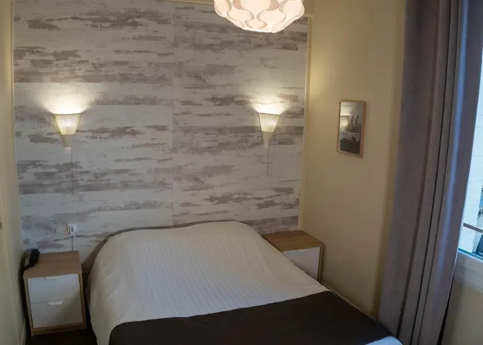 ド リュニヴェール 2* カーン