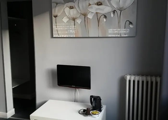 ホテル ド リュニヴェール カーン