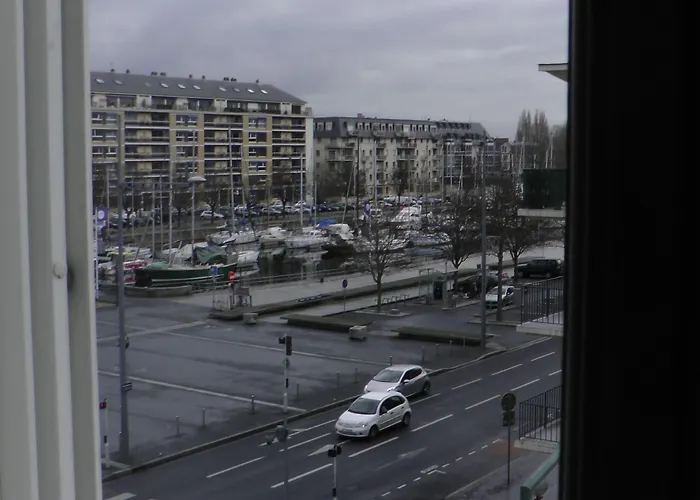 ホテル ド リュニヴェール